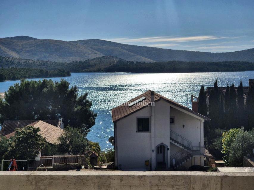 Žaborić, Šibenik – Villa con piscina e vista mare