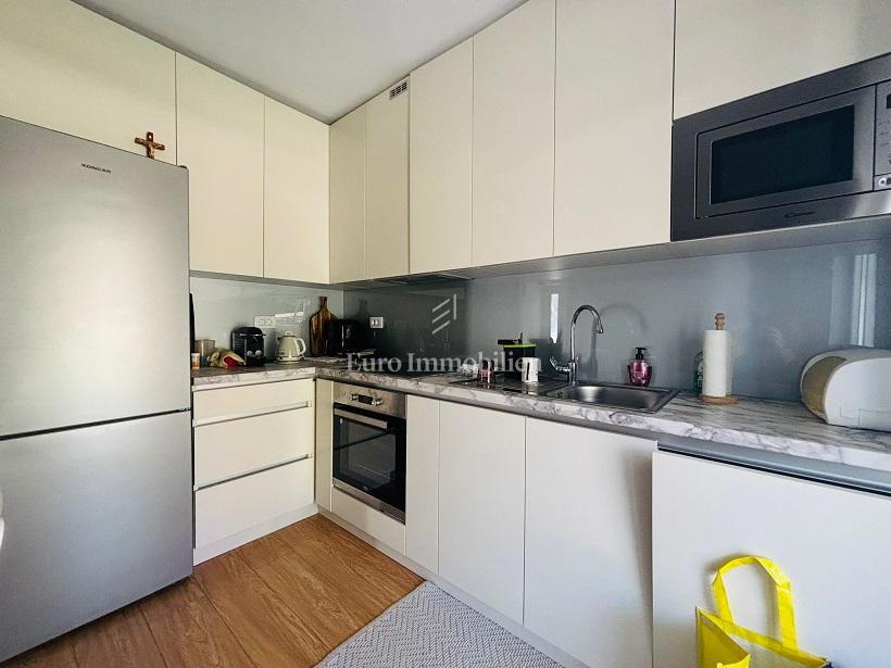 Novalja - casa con 3 appartamenti e un ampio giardino paesaggistico