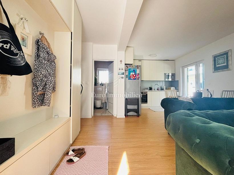 Novalja - casa con 3 appartamenti e un ampio giardino paesaggistico