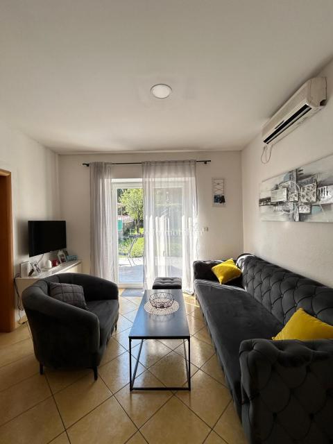 Istria - appartamento ristrutturato con ampia terrazza