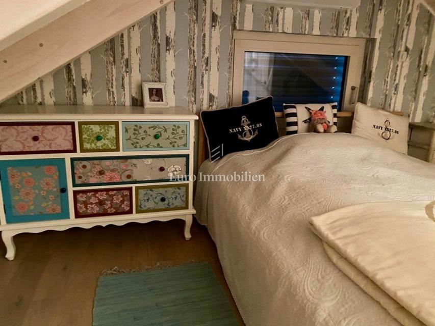 Murter - casa con un bellissimo giardino, in terza fila rispetto al mare