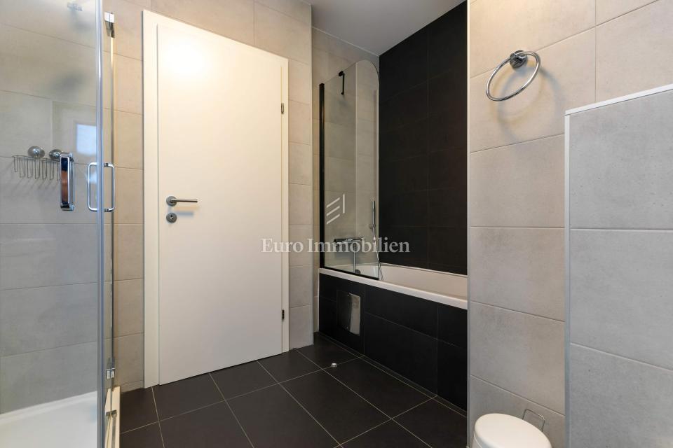 Istria - villa moderna con piscina e giardino paesaggistico