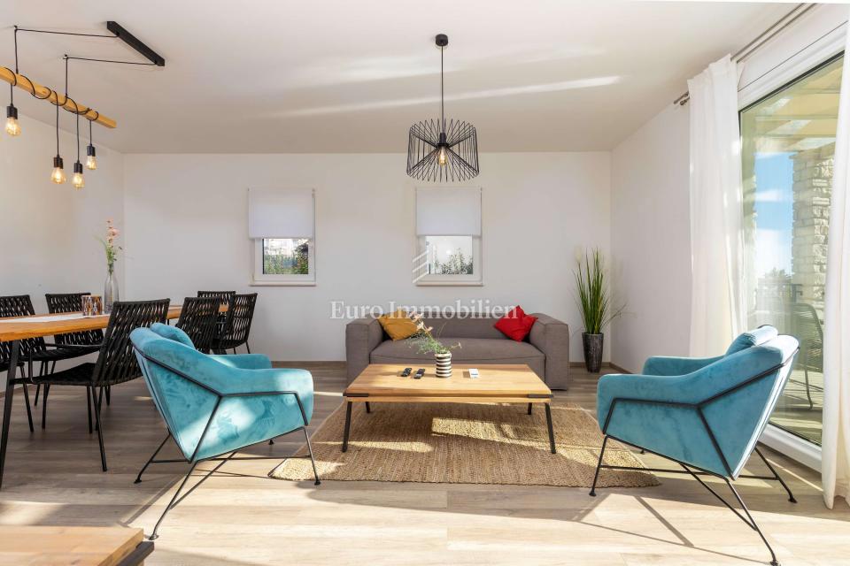 Istria - villa moderna con piscina e giardino paesaggistico