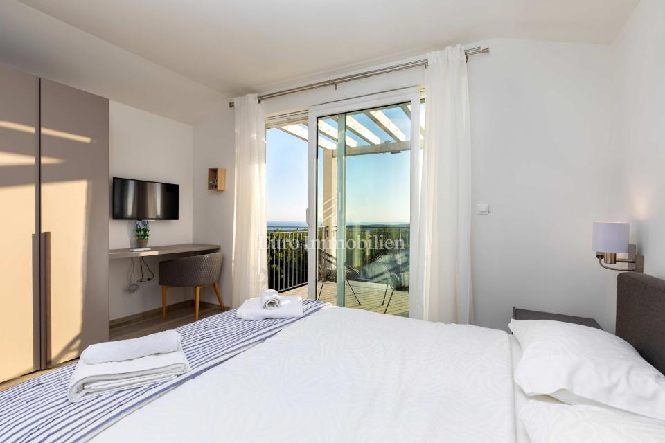 Istria - villa moderna con piscina e giardino paesaggistico