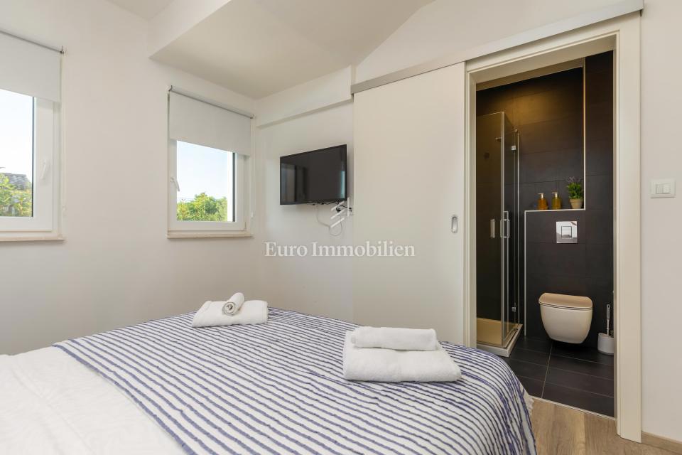 Istria - villa moderna con piscina e giardino paesaggistico