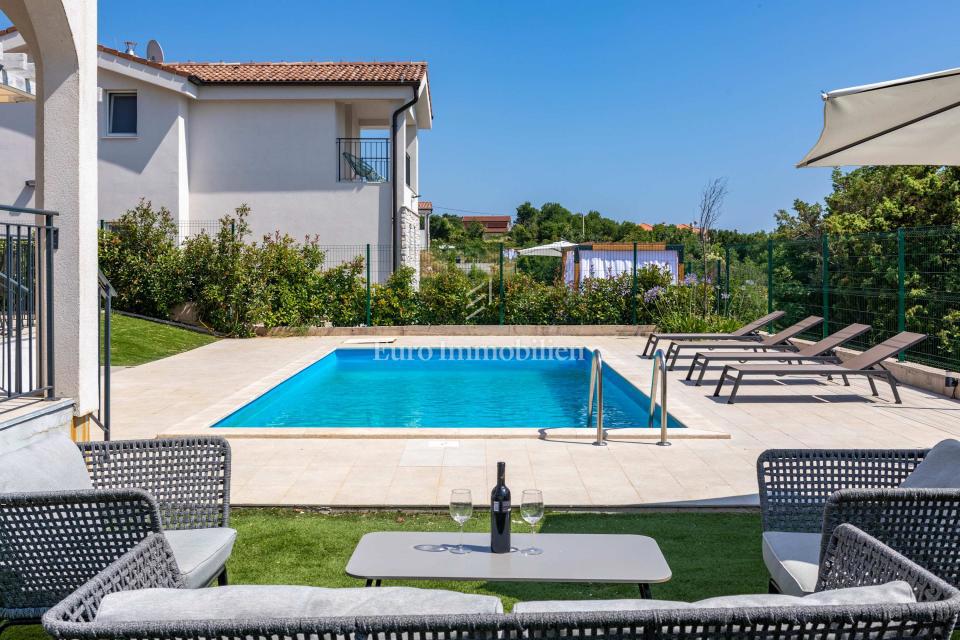 Istria - villa moderna con piscina e giardino paesaggistico