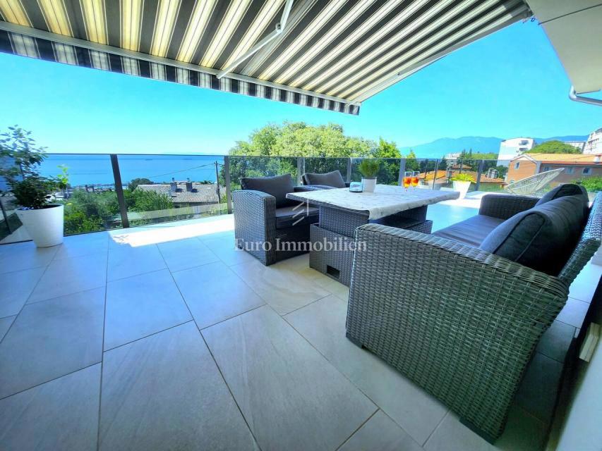 Turnić - Lussuoso appartamento con terrazza e vista mare