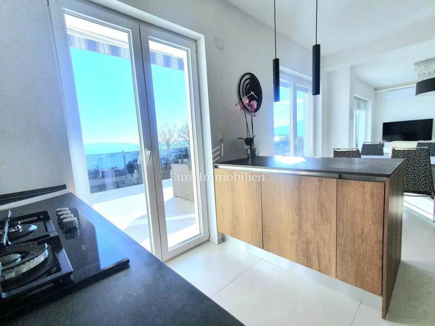 Turnić - Lussuoso appartamento con terrazza e vista mare