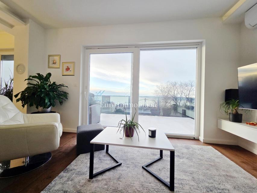 Turnić - Lussuoso appartamento con terrazza e vista mare