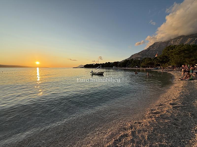 Promajna - villa moderna con vista mare vicino alla spiaggia