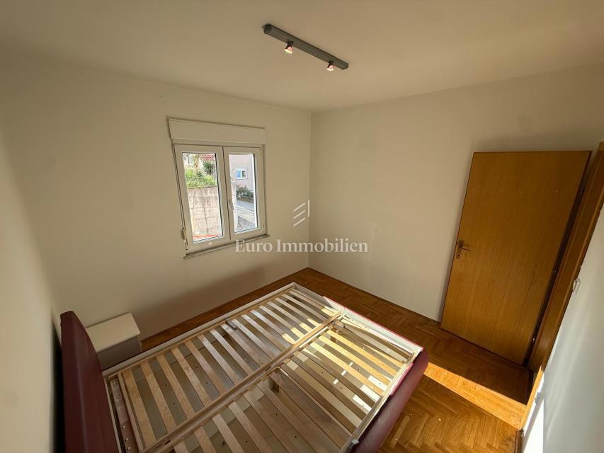 Crikvenica – appartamento spazioso en zona tranquilla, 550 m dal mare