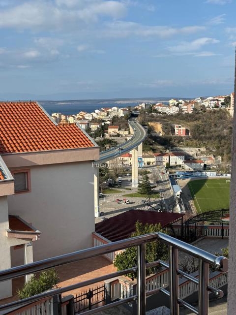 Crikvenica – appartamento spazioso en zona tranquilla, 550 m dal mare