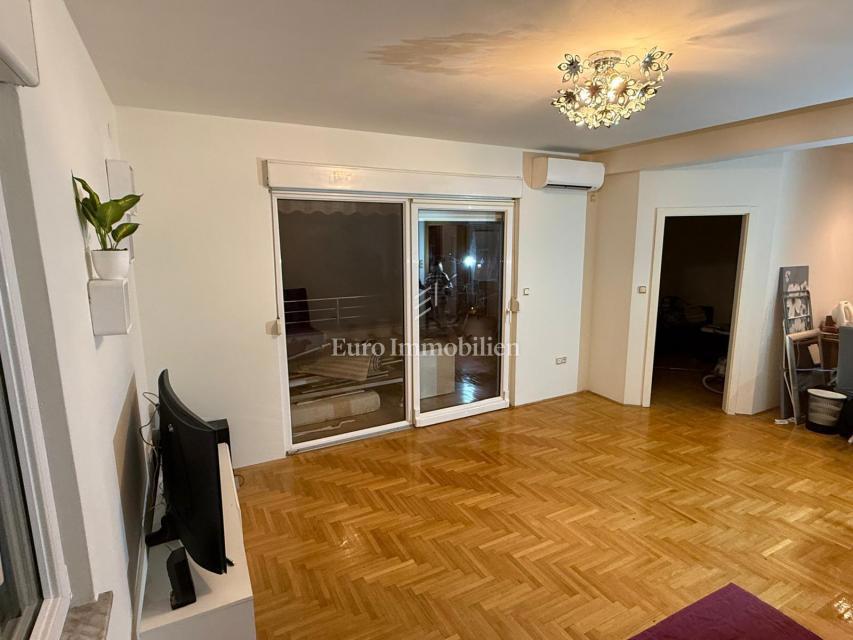 Crikvenica – appartamento spazioso en zona tranquilla, 550 m dal mare