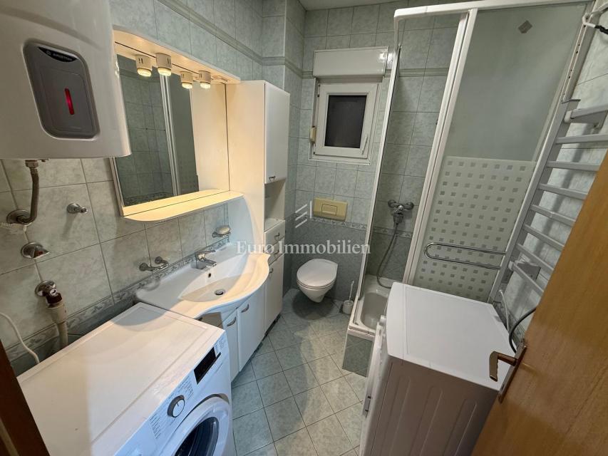 Crikvenica – appartamento spazioso en zona tranquilla, 550 m dal mare