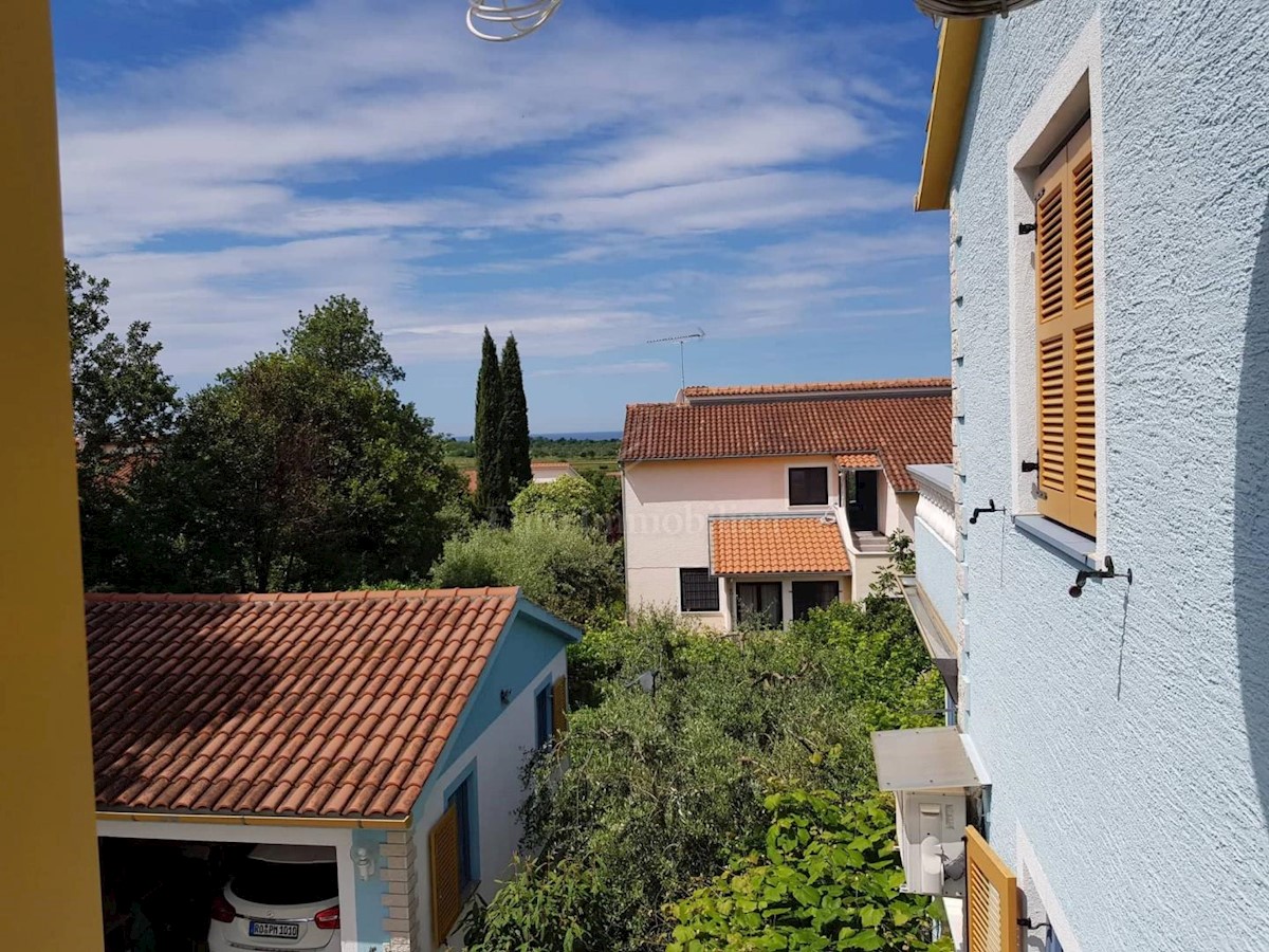 Samostojeća kuća s uređenom okućnicom