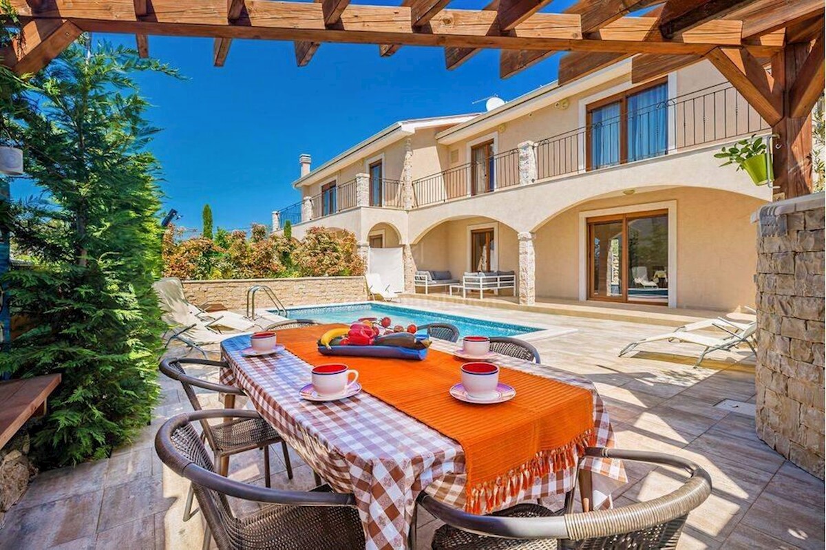 Two villas with pool and sea view, island of Krk