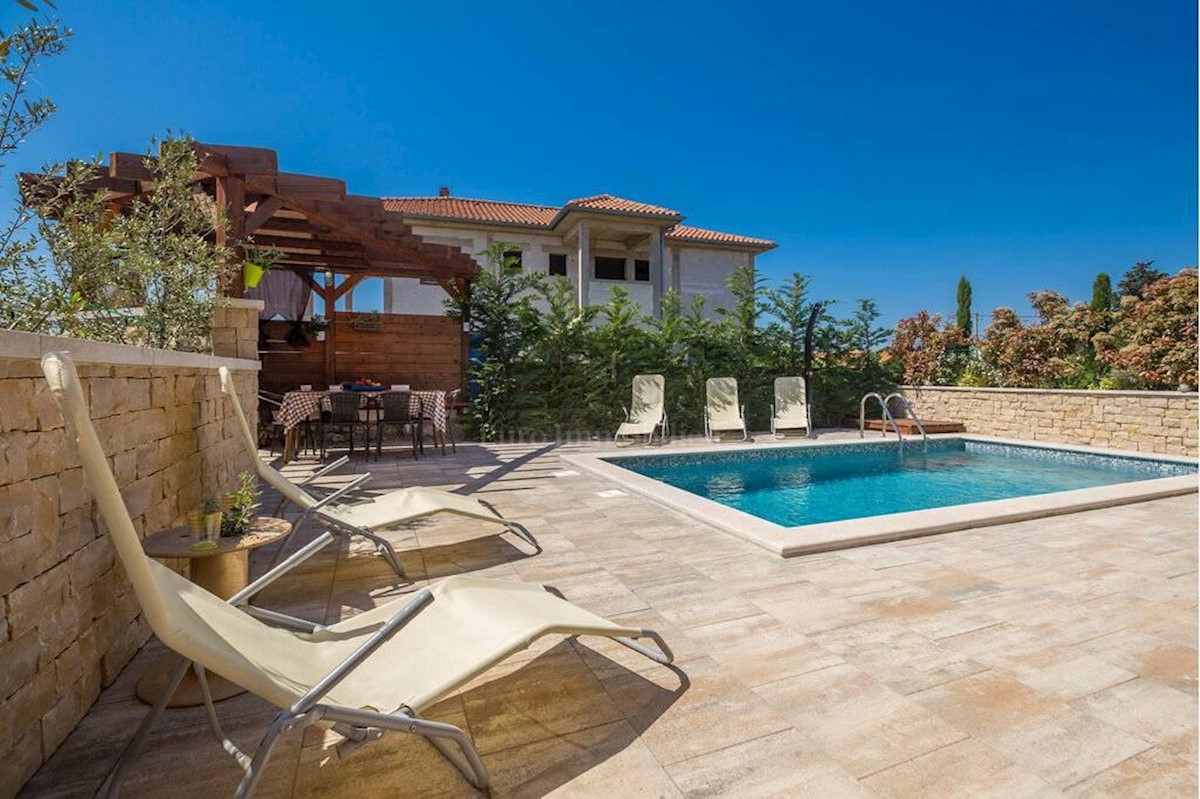 Two villas with pool and sea view, island of Krk