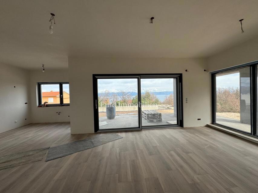 Villa with a beautiful view of the sea, under construction