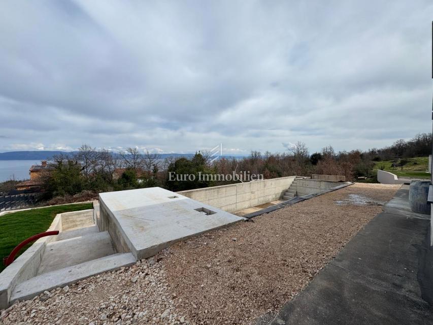 Villa with a beautiful view of the sea, under construction