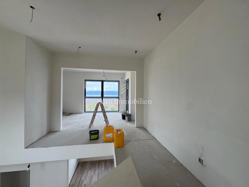 Villa with a beautiful view of the sea, under construction