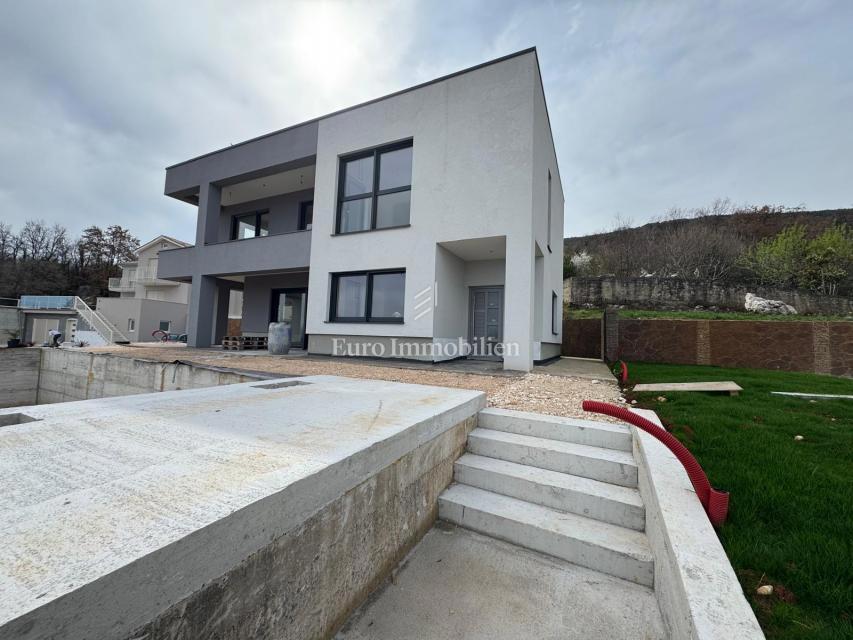 Villa with a beautiful view of the sea, under construction