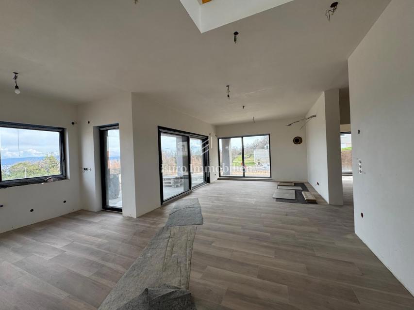 Villa with a beautiful view of the sea, under construction