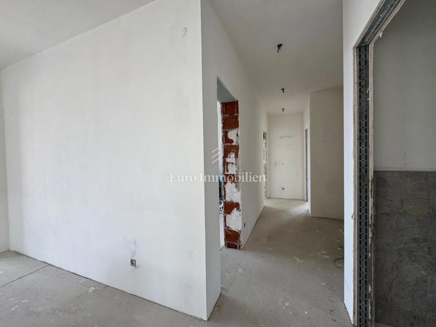 Villa with a beautiful view of the sea, under construction