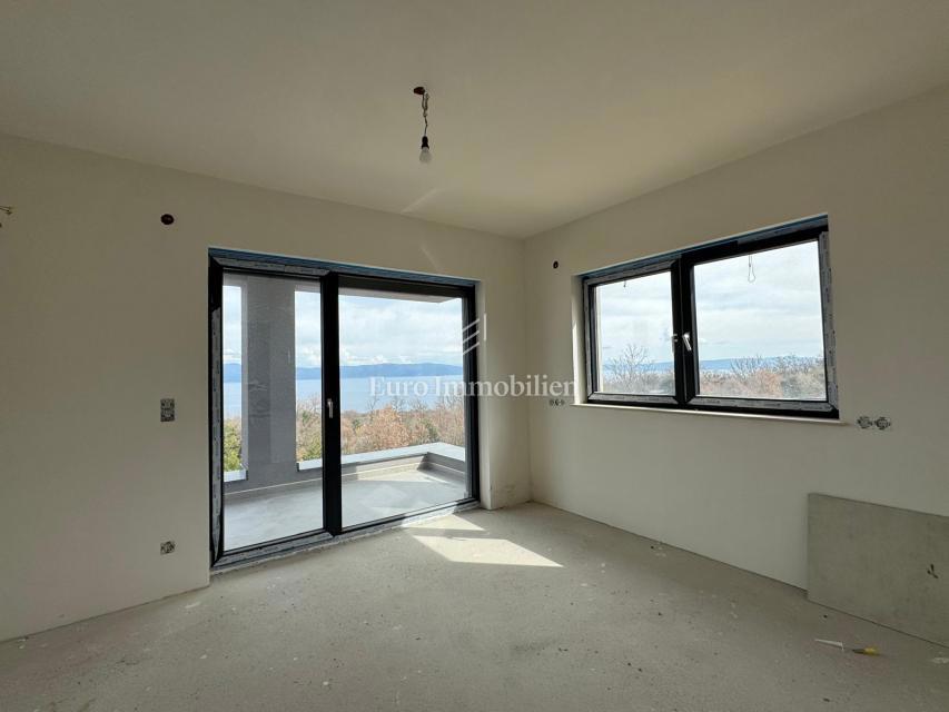 Villa with a beautiful view of the sea, under construction