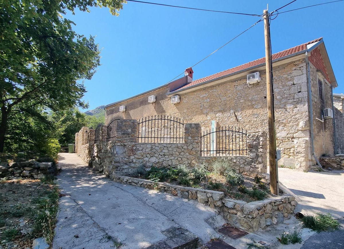 Two stone houses with a swimming pool, Tribalj