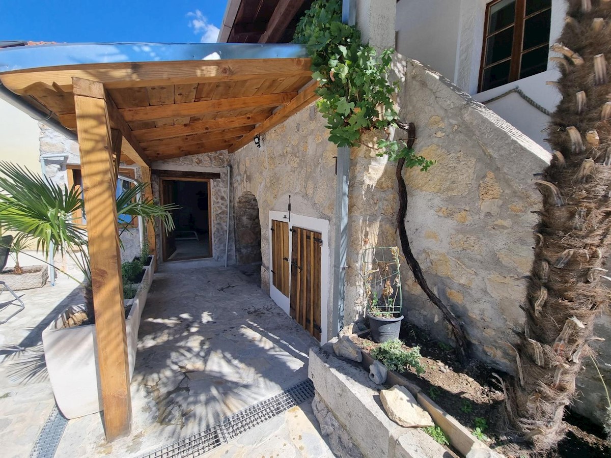 Two stone houses with a swimming pool, Tribalj