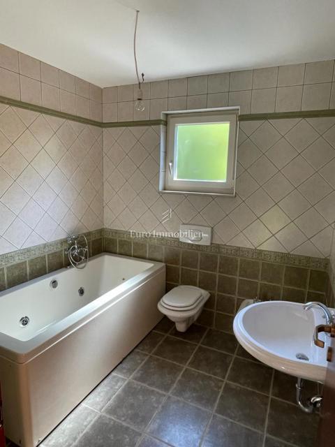 Detached house in a quiet location