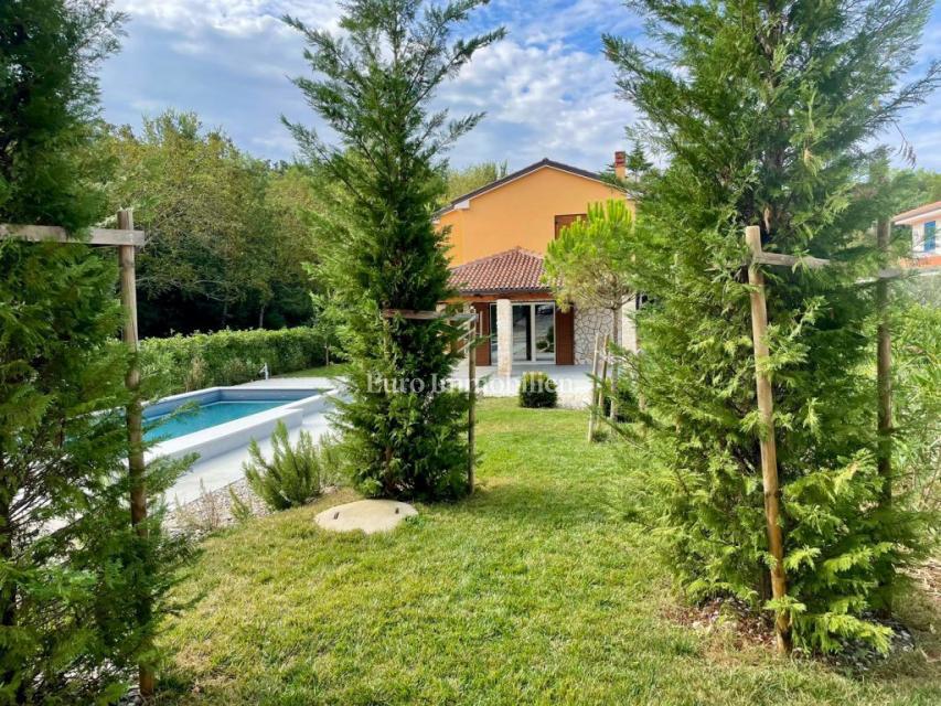 Detached house in a quiet location