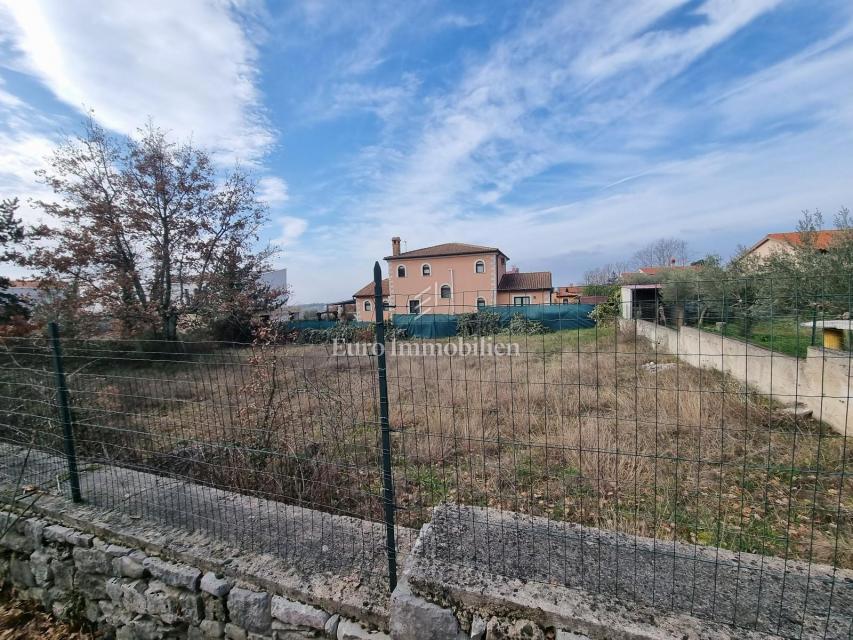 Terreno edificabile in una posizione tranquilla