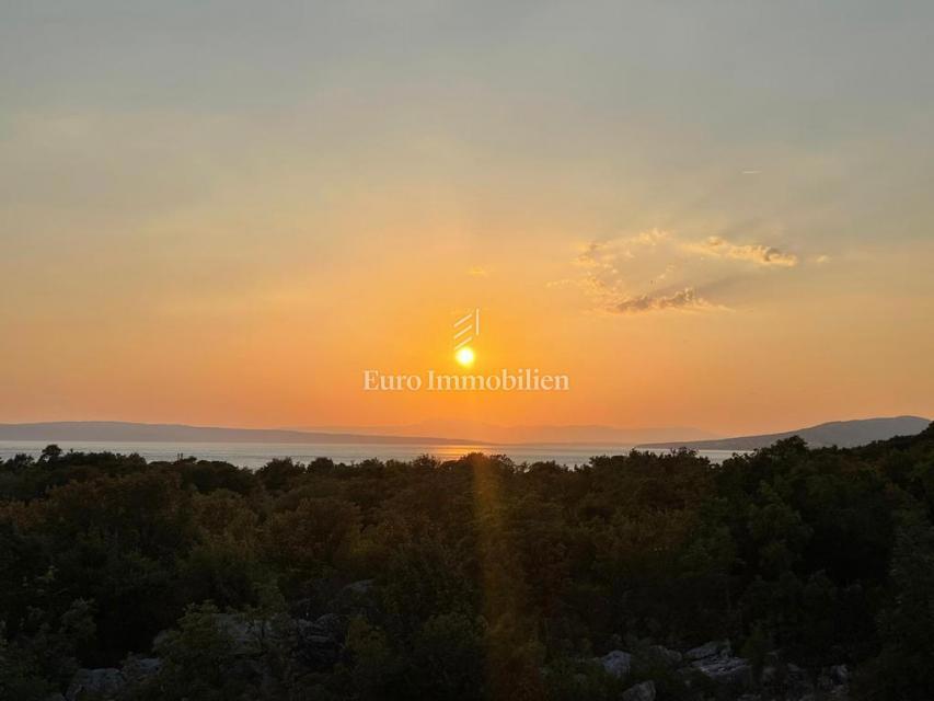 Apartment in a TOP location near the sea and with a sea view