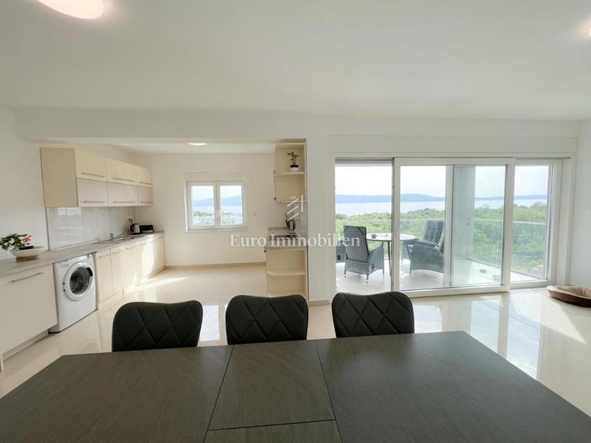 Apartment in a TOP location near the sea and with a sea view