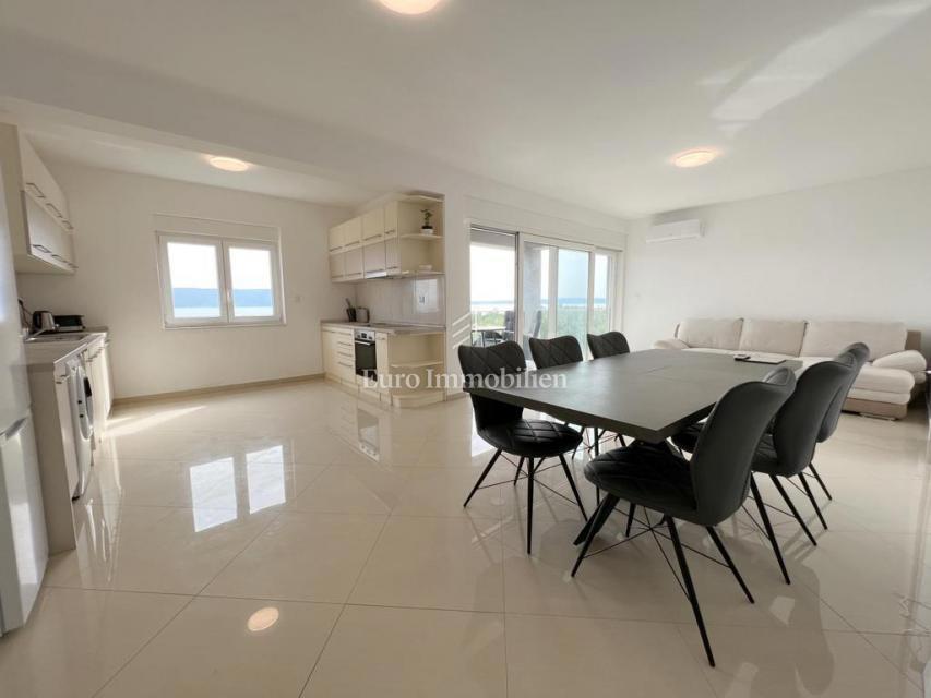 Apartment in a TOP location near the sea and with a sea view