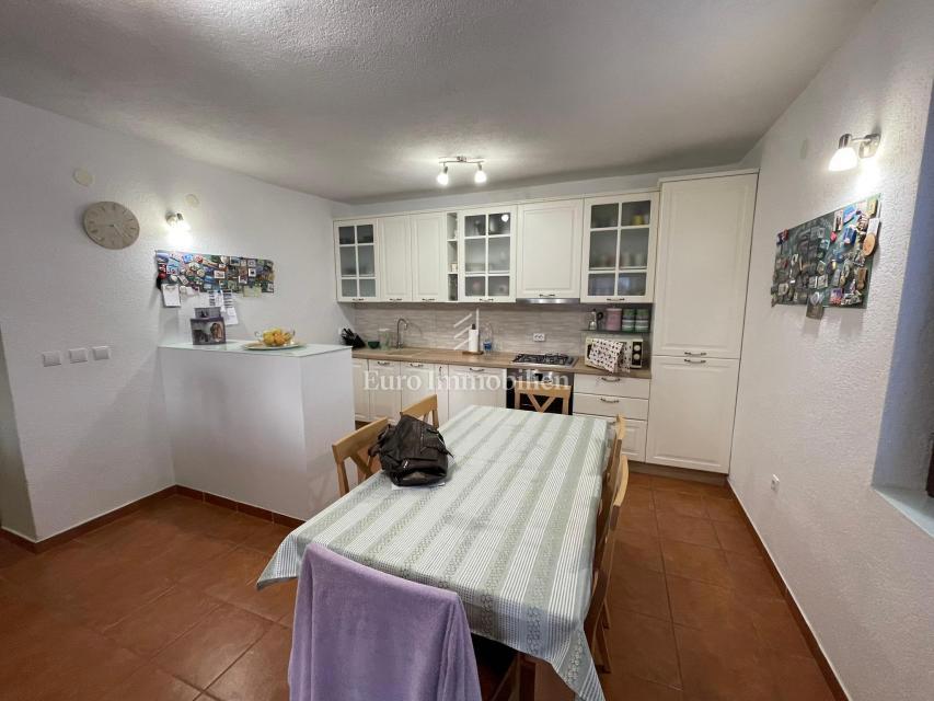 Apartment on the first floor of a residential building, Plovanija - Zadar