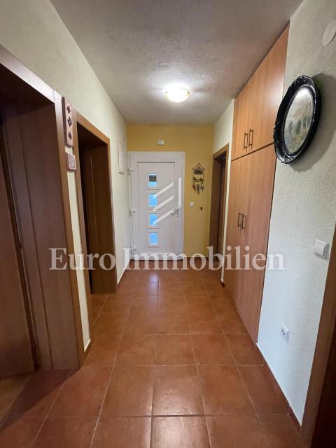 Apartment on the first floor of a residential building, Plovanija - Zadar