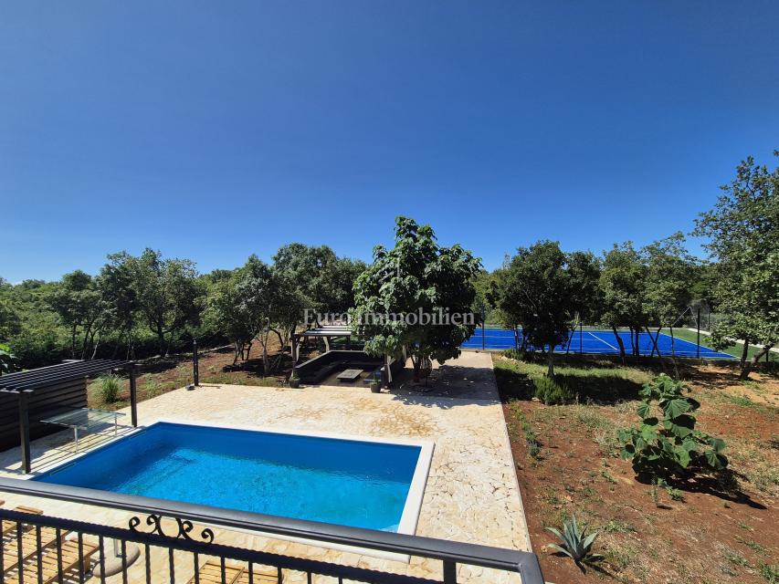 House with a pool under renovation, island of Krk