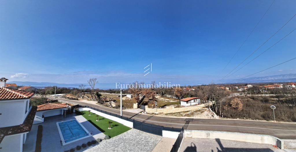 Detached house with a panoramic view of the sea, Malinska area