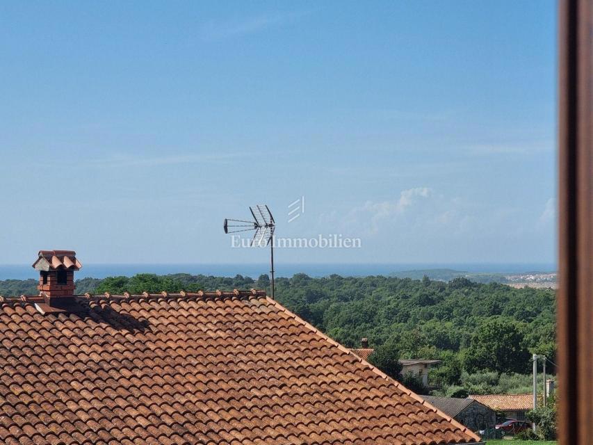 Appartamento ristrutturato al 2° piano con vista mare - Tar centro 