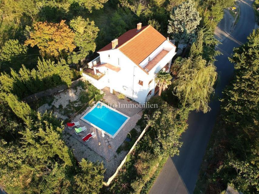 Bribir - casa con piscina e vista mare