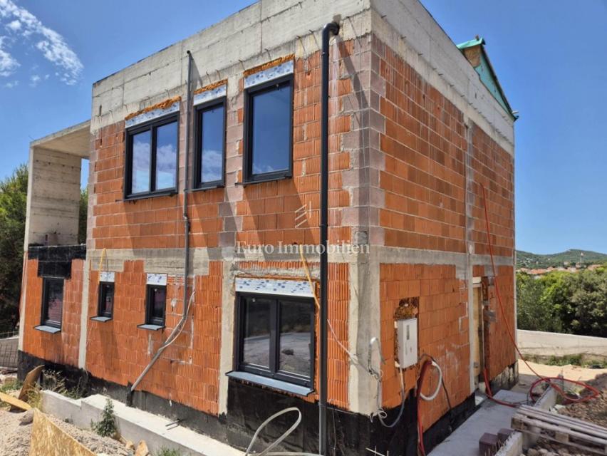 Villa moderna con piscina e vista mare - Jezera