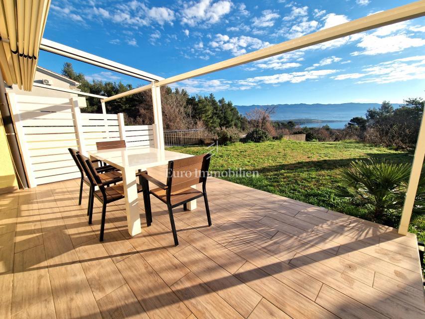 Appartamento al piano terra con vista mare - Baia di Soline