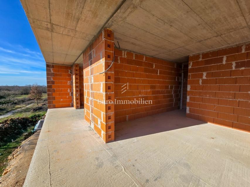 Zona Parenzo - villa con piscina in costruzione