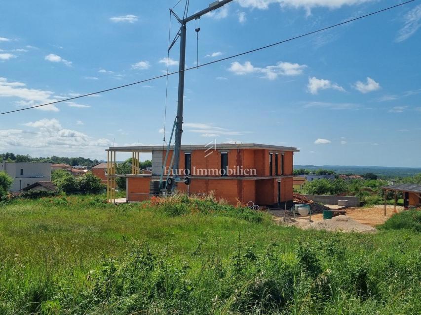 DINTORNI DI PARENZO - bellissima villa con piscina, a 8 km dal mare