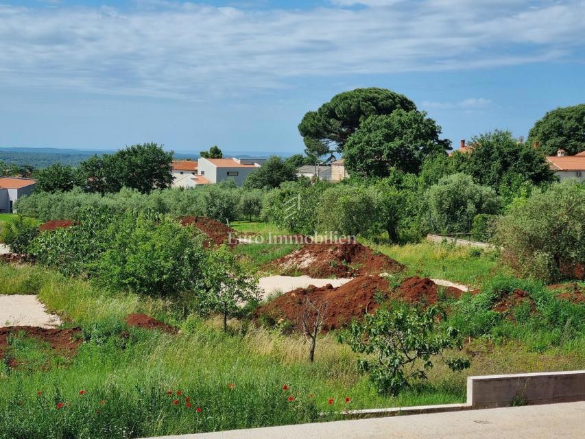 DINTORNI DI PARENZO - bellissima villa con piscina, a 8 km dal mare