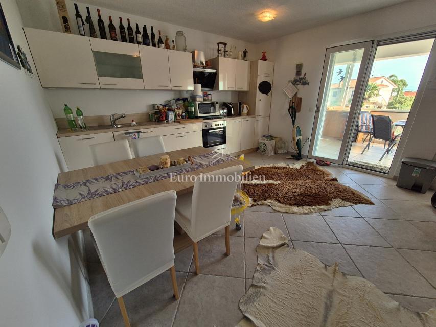 Piano di una casa bifamiliare vicino alla spiaggia