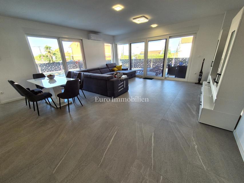 Malinska, nuova arredata con piscina