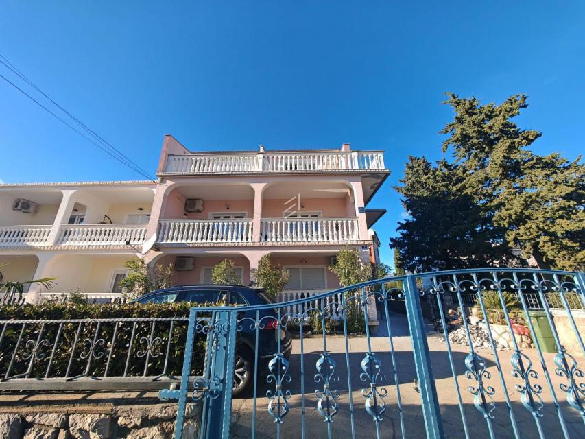 Due appartamenti a 200 m dal mare